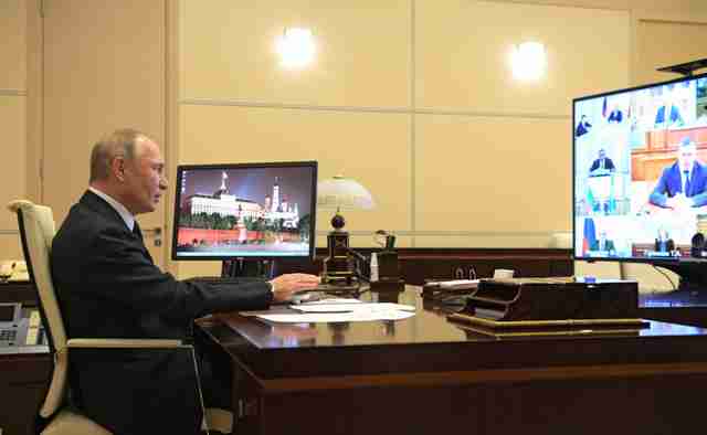 Правительство начнет выдавать деньги бизнесу на выплату зарплат
